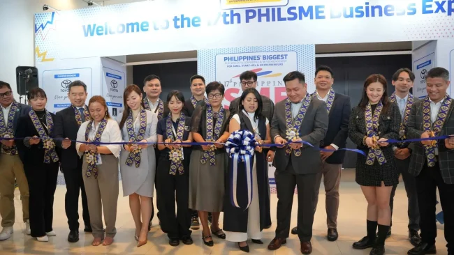 Executives from Toyota Motor Philippines, GCash for Business, Taho Story, USA Poultry & Egg Export Council, Benchmark, and Canva join PHILSME CEO Trixie Esguerra-Abrenilla in kicking off the 17th edition